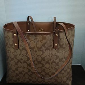 Two for the Price of One Coach Large Tote Bag 2-Sided Signature/Tan